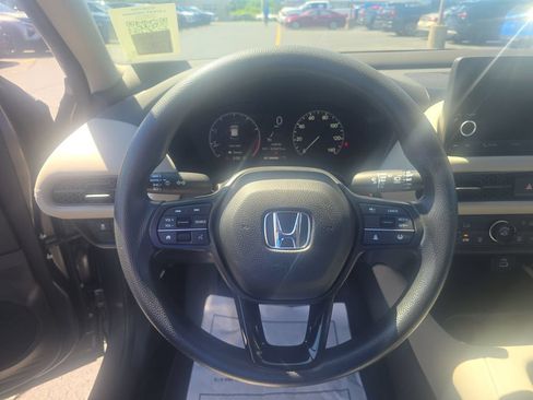 Used 2024 Honda HR-V LX image 14
