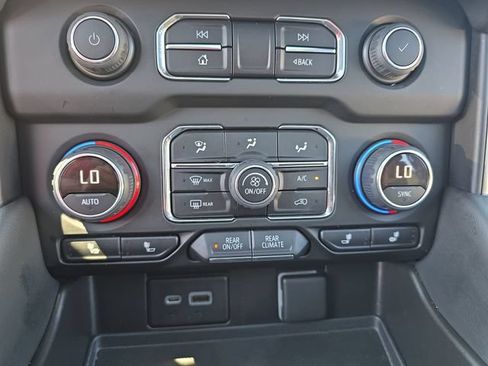 Used 2022 Chevrolet Tahoe LT w/ Luxury Package AWD/4WD image 26