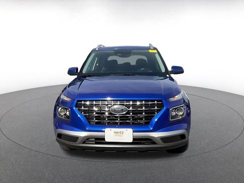 Used 2025 Hyundai Venue SEL FWD image 4