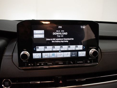 Used 2024 Mitsubishi Outlander ES image 14