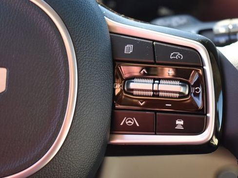 New 2026 Kia Carnival SX Prestige FWD image 32