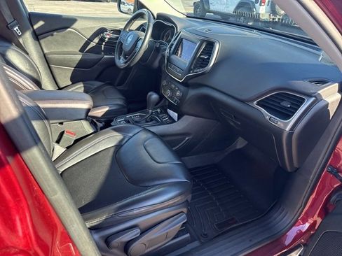 Used 2021 Jeep Cherokee Latitude Plus image 22