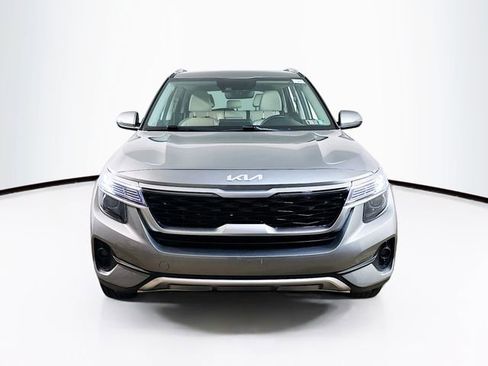 Used 2023 Kia Seltos EX AWD/4WD image 2
