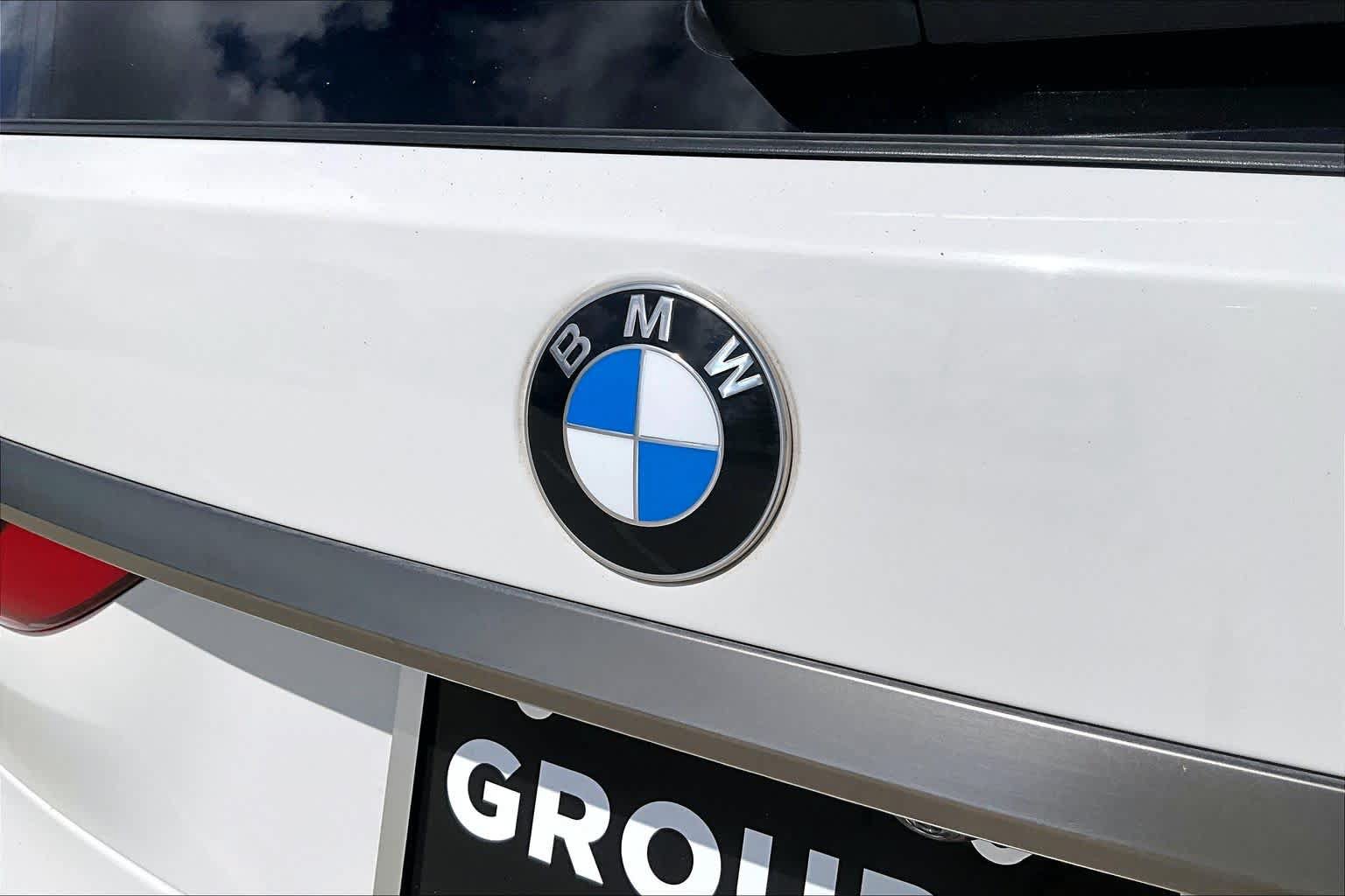Used 2022 BMW X7 M50i w/ Cold Weather Package AWD/4WD image 29