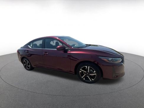 Used 2025 Nissan Sentra SV FWD image 2