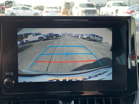 Used 2025 Toyota Corolla LE image 23