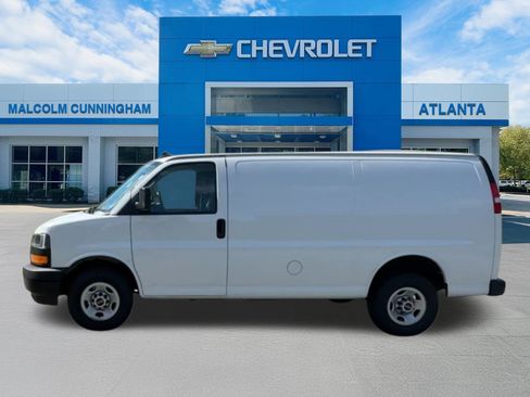 Used 2023 GMC Savana 2500 w/ Driver Convenience Package image 5
