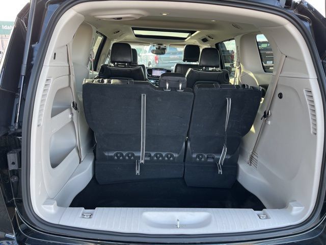 Used 2024 Chrysler Pacifica Limited FWD image 41