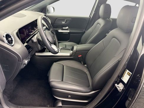 Certified 2025 Mercedes-Benz GLA 250 image 17