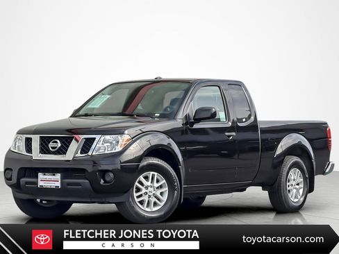 Used 2018 Nissan Frontier SV image 1