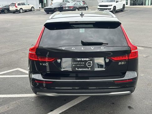 Certified 2025 Volvo V60 B5 Cross Country Plus AWD/4WD image 29