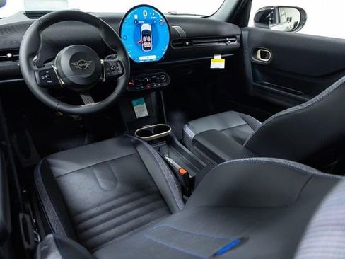 Used 2026 MINI Cooper 4-Door Hardtop FWD image 17