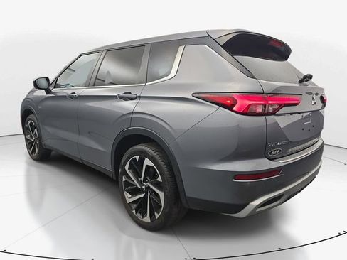 Used 2024 Mitsubishi Outlander SE image 7