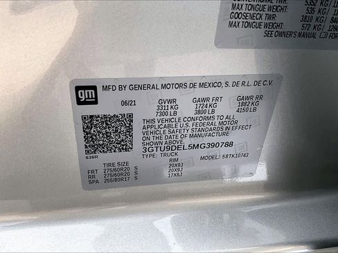 Used 2021 GMC Sierra 1500 SLT image 32