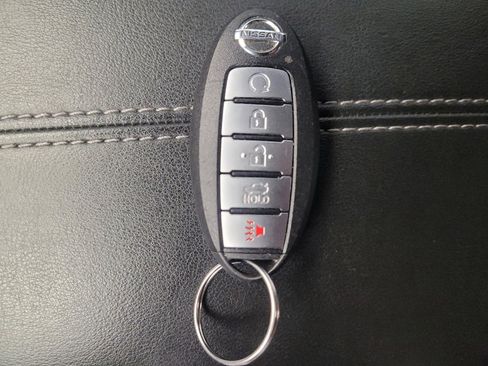 Used 2021 Nissan Sentra SV image 32