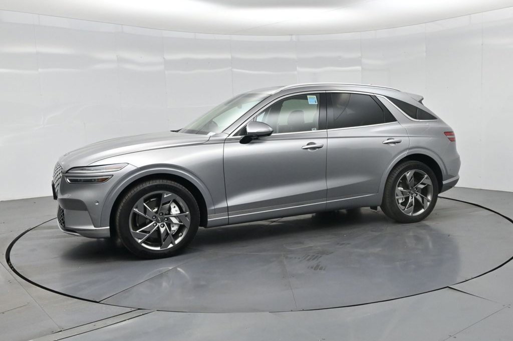 Used 2025 Genesis Electrified GV70 w/ Prestige Package AWD/4WD image 26
