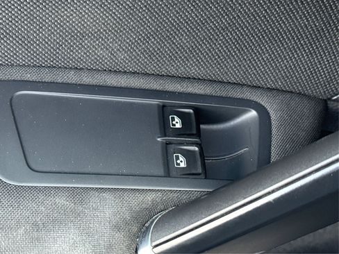 Used 2015 Volkswagen GTI S image 18