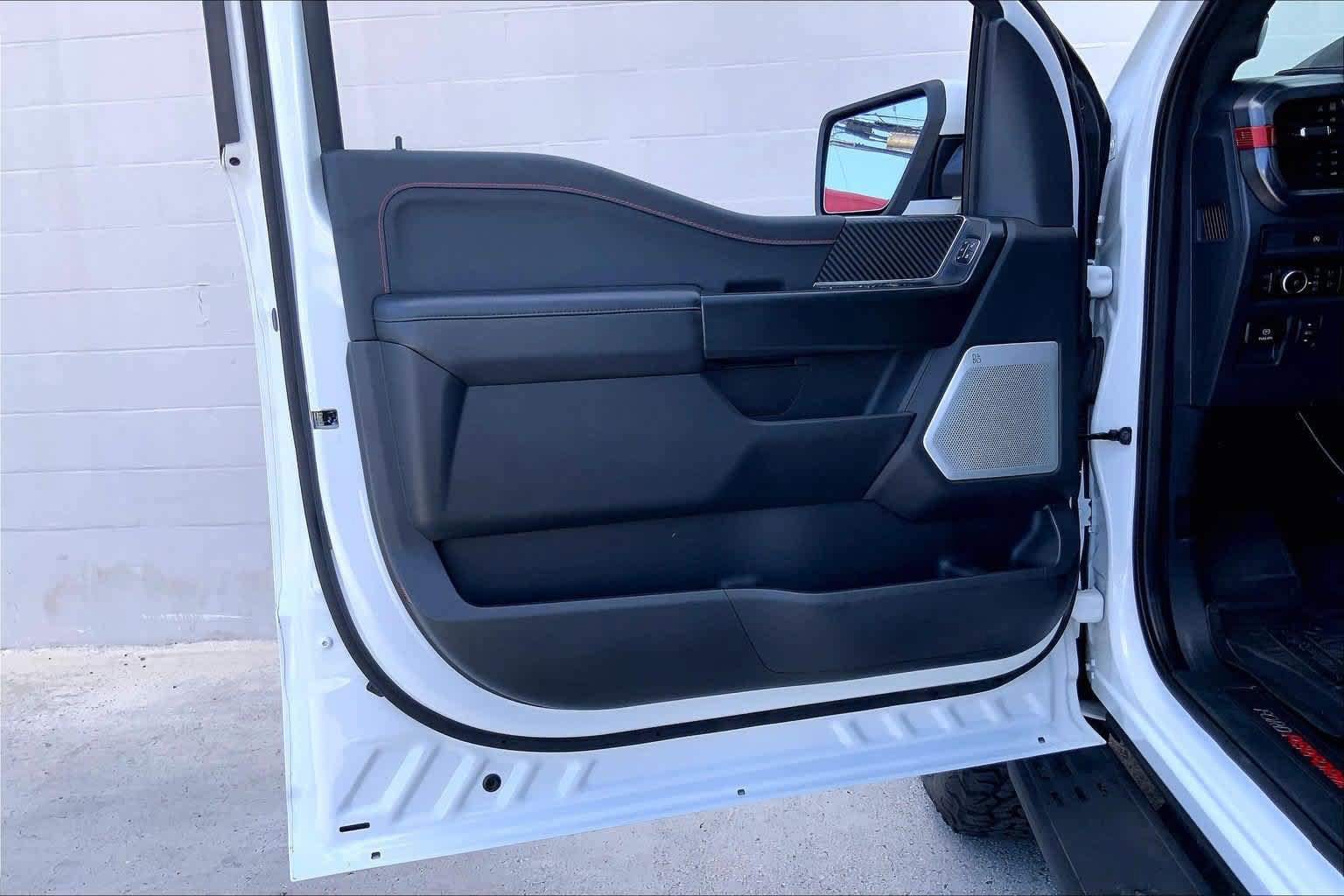Used 2025 Ford F150 Raptor AWD/4WD image 27