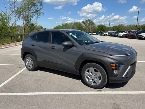 New 2026 Hyundai Kona SE FWD image 7