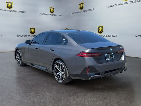 Used 2024 BMW 530i w/ M Sport Package RWD image 3