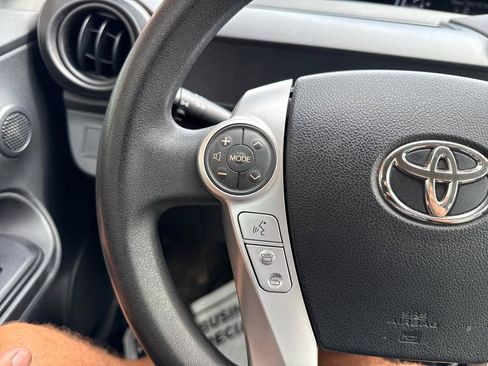 Used 2015 Toyota Prius C One FWD image 17