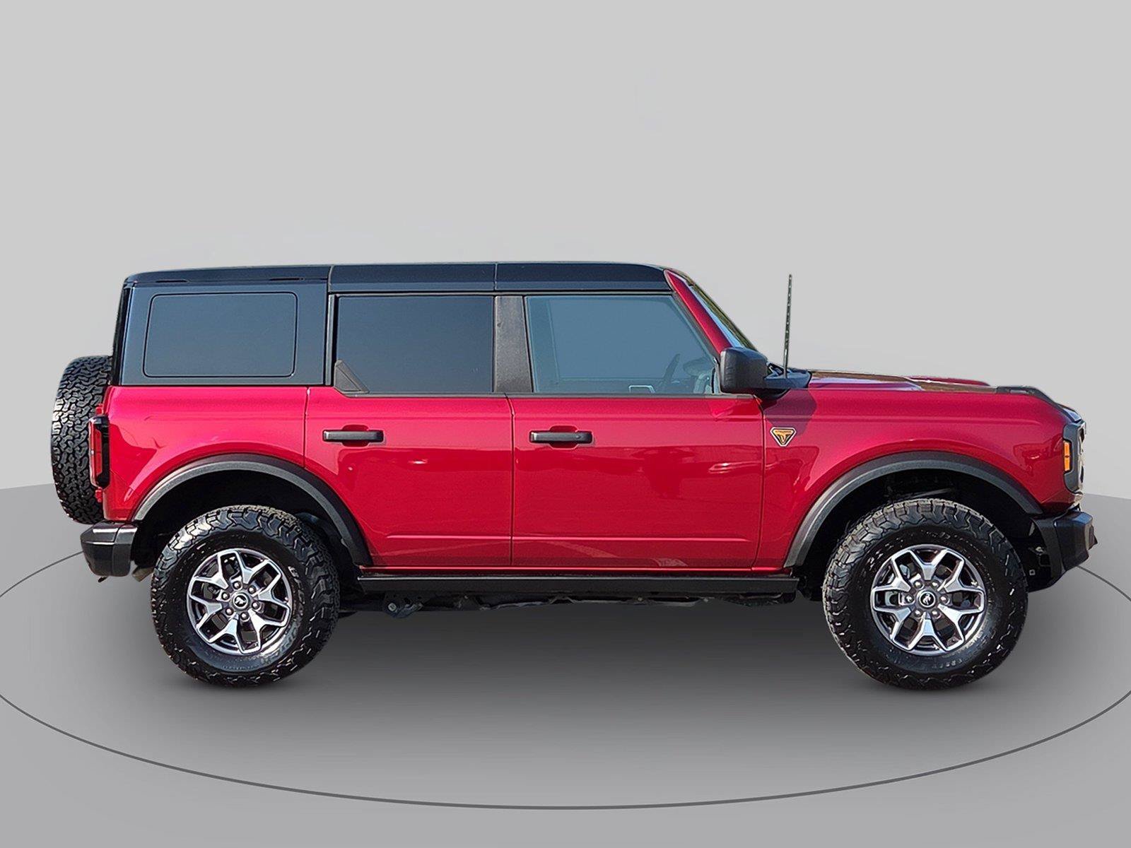 Used 2025 Ford Bronco Badlands AWD/4WD image 2