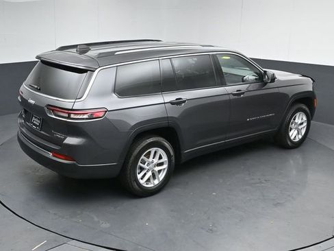 Used 2023 Jeep Grand Cherokee L Laredo w/ Luxury Tech Group I AWD/4WD image 50