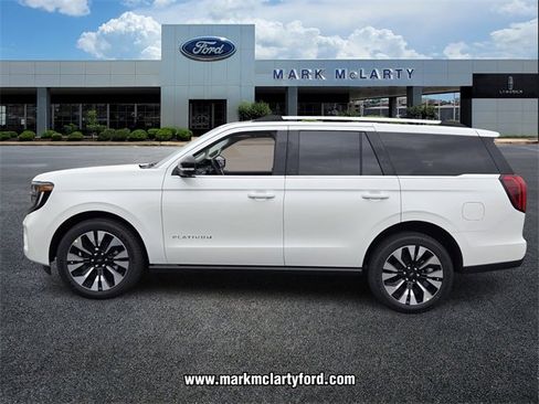New 2026 Ford Expedition Platinum image 2