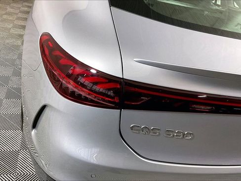 Used 2022 Mercedes-Benz EQS 580 4MATIC Sedan image 27