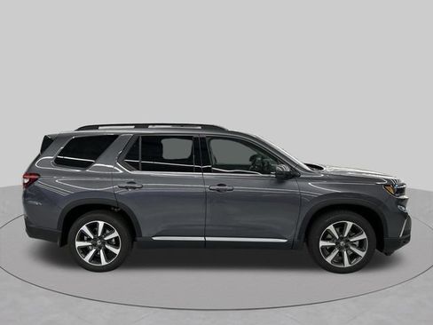 Used 2025 Honda Pilot Elite image 34