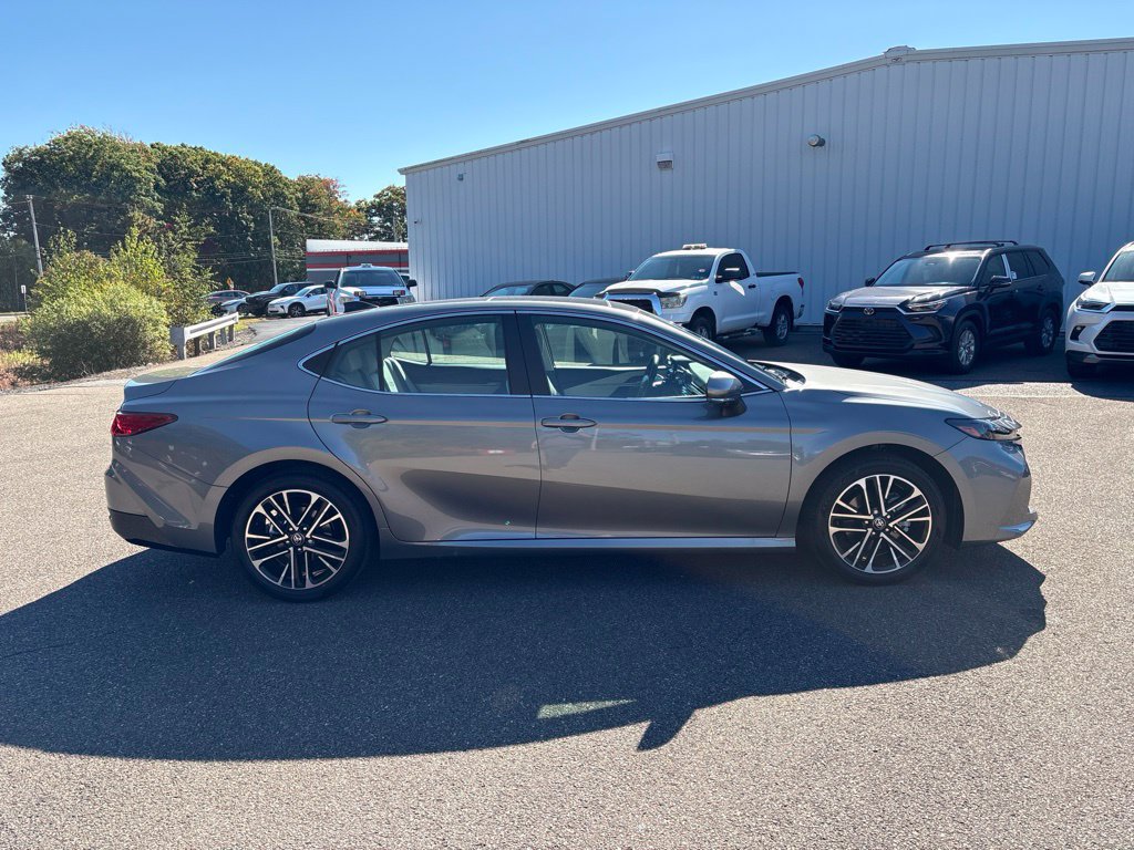 Used 2026 Toyota Camry XLE AWD/4WD image 8