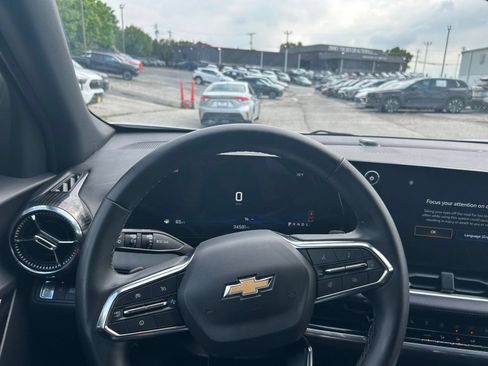 Used 2025 Chevrolet Equinox LT FWD image 29