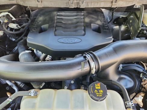 Used 2021 Ford F150 Lariat w/ Equipment Group 502A High AWD/4WD image 18