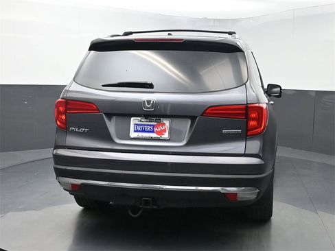 Used 2018 Honda Pilot Touring image 44