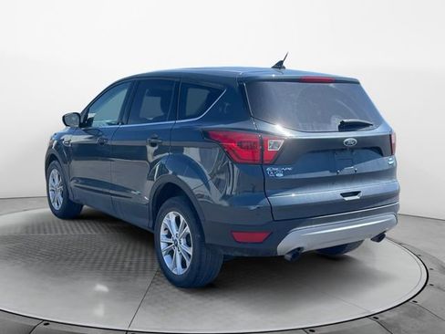 Used 2019 Ford Escape SE image 3