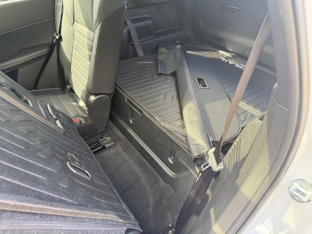 Used 2026 Mitsubishi Outlander AWD image 39