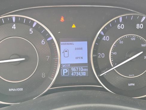 Used 2018 Nissan Armada SL image 9