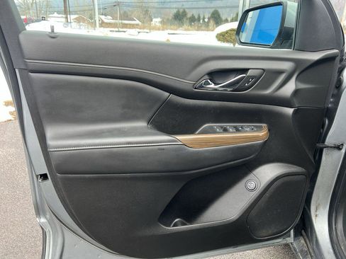 Certified 2023 GMC Acadia SLE w/ Driver Convenience Package image 22