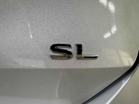 Used 2016 Nissan Rogue SL w/ SL Premium Package FWD image 17