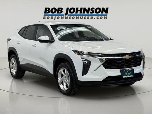 Certified 2025 Chevrolet Trax LS w/ LS Convenience Package image 11