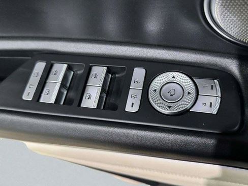 Used 2021 Genesis GV80 2.5T w/ Advanced Package 03 RWD image 16