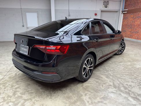 Used 2024 Volkswagen Jetta Sport FWD image 4