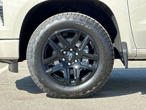 New 2026 Chevrolet Silverado 1500 RST w/ Dark Appearance Package image 32