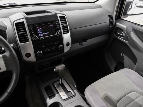 Used 2018 Nissan Frontier S RWD image 19