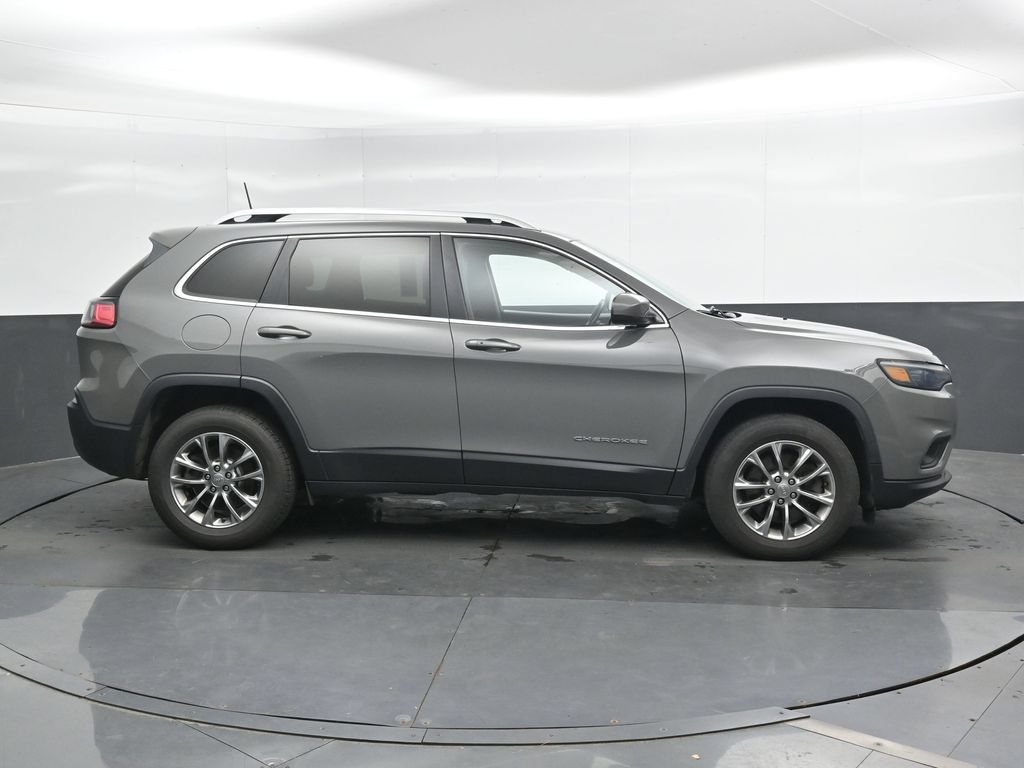 Used 2020 Jeep Cherokee Latitude Lux w/ Quick Order Package 26H Lux AWD/4WD image 3