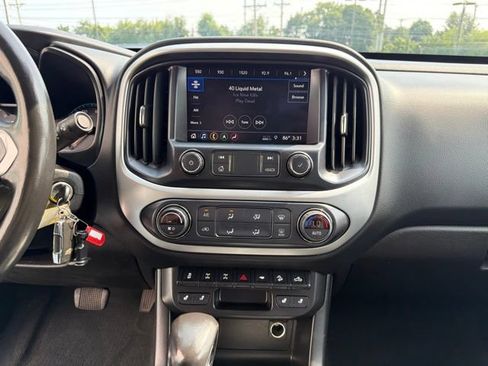 Used 2022 Chevrolet Colorado ZR2 w/ ZR2 Dusk Special Edition AWD/4WD image 17