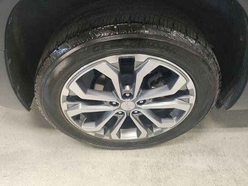 Used 2020 GMC Terrain SLT w/ Preferred Package image 3