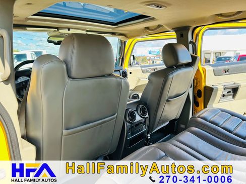Used 2003 HUMMER H2 w/ Preferred Equipment Group image 19