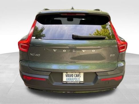 New 2026 Volvo XC40 B5 Core w/ Climate Package AWD/4WD image 6