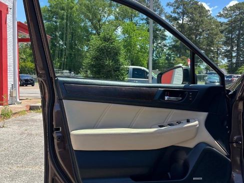 Used 2019 Subaru Outback 3.6R Limited AWD/4WD image 14